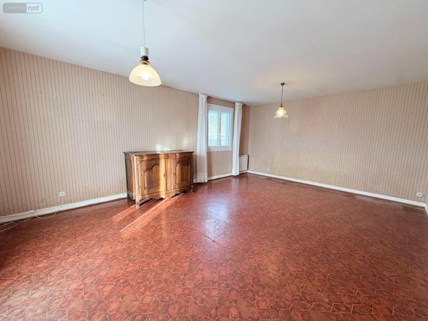 Maison à vendre à Argenton-sur-Creuse dans l'Indre (36200), ref : 037/2636