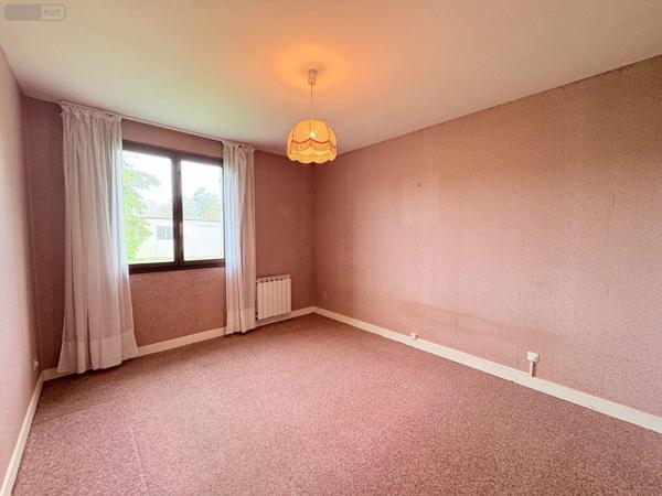 Maison à vendre à Argenton-sur-Creuse dans l'Indre (36200), ref : 037/2636