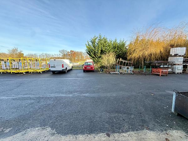 Entrepôt / local industriel Athée-sur-cher