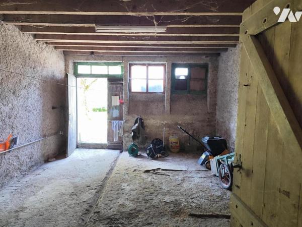 Maison d'habitation avec garage & jardin