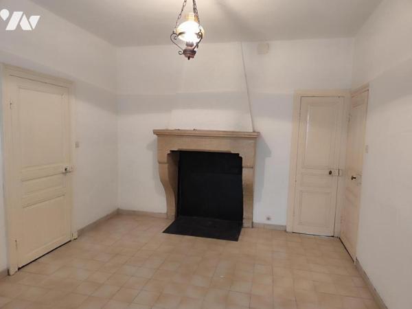 Maison d'habitation avec garage & jardin