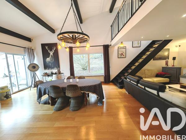 Maison à vendre 8 pièces 318 m² Villers-le-Lac