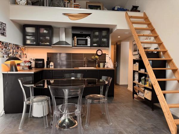 Vente                                                      Fonds de commerce
                        
                     5 pièces                      155 m2                     à Orcet