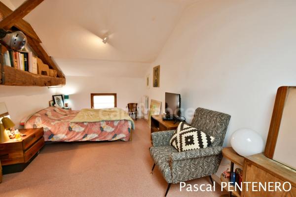 Appartement T3 dans maison de village, au cœur de Villars Les Dombes