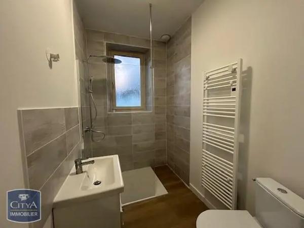 Appartement à louer 2 pièces 73.35m²