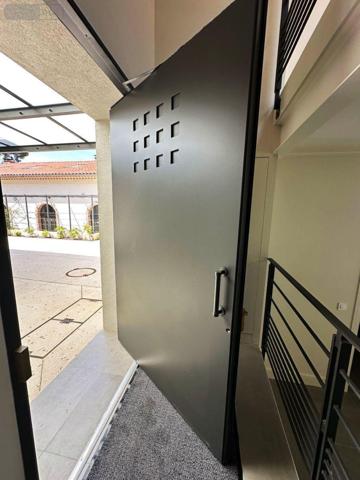 Loft à vendre à La Seyne-sur-Mer dans le Var (83500), ref : 14517/474   
EGUILLETTE