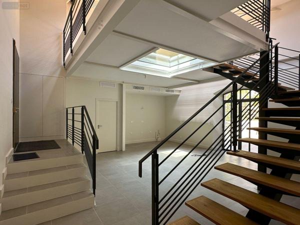Loft à vendre à La Seyne-sur-Mer dans le Var (83500), ref : 14517/474   
EGUILLETTE