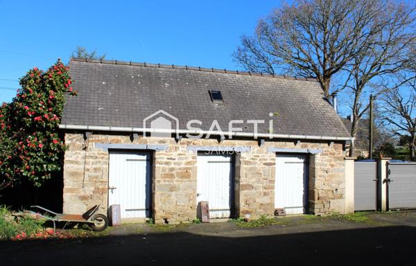 En campagne, longère composée de deux logements