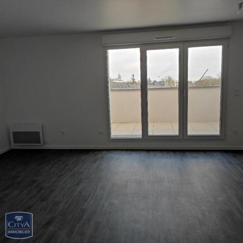 Appartement à louer 3 pièces 69.28m² Chartres (28000)