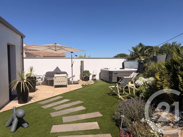 Maison à vendre  5 pièces - 128 m 2   PORNIC  - 44