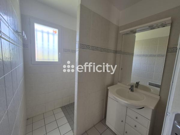 Maison
         5 pièces
        - 91 m² 165 000 € *