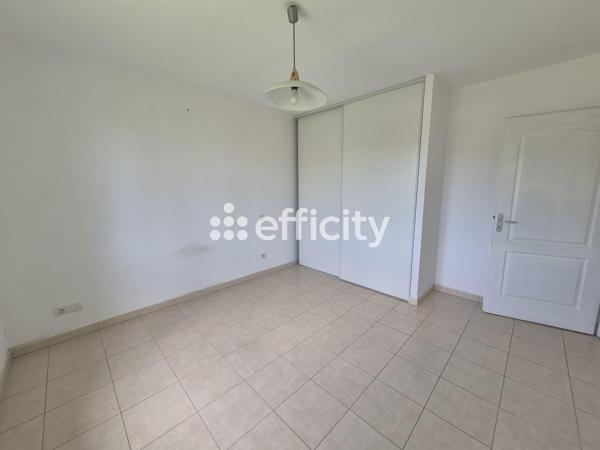 Maison
         5 pièces
        - 91 m² 165 000 € *