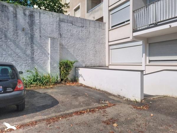 Parking 15 000 € Bordeaux 12 m² DPE
