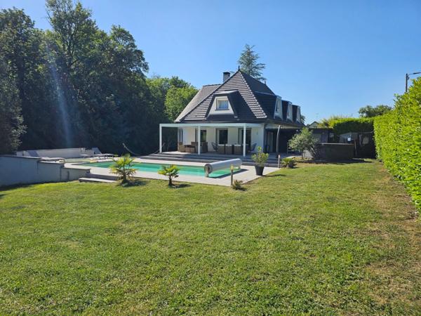 VILLA AVEC PISCINE SUR PARC ARBORÉ