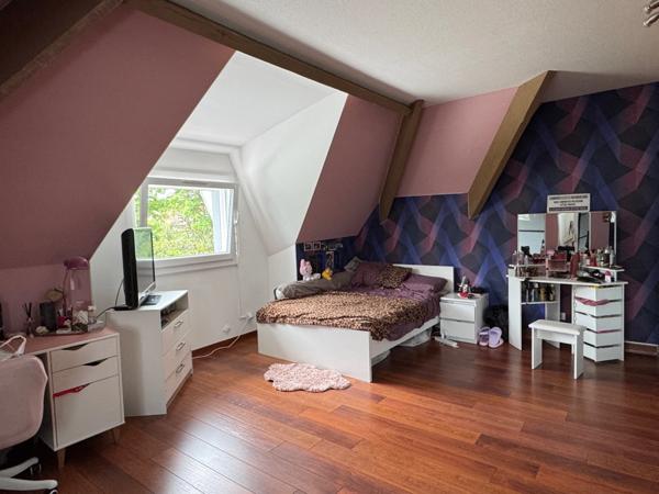 VILLA AVEC PISCINE SUR PARC ARBORÉ