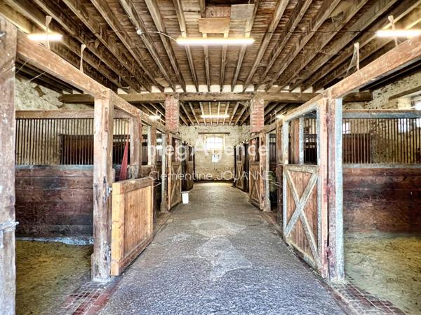 Immeuble à SAINTE-MERE-EGLISE, 50480 - 250m²
