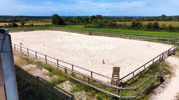 Immeuble à SAINTE-MERE-EGLISE, 50480 - 250m²