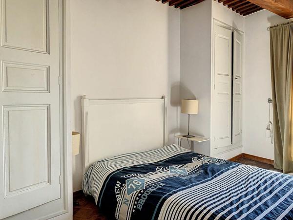Appartement à louer    2 pièces •  Lambesc