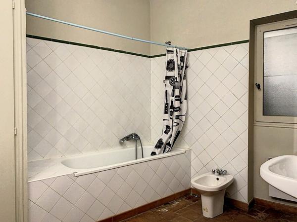 Appartement à louer    2 pièces •  Lambesc