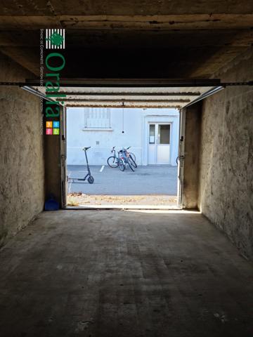 Parking · Location Grenoble (38000)