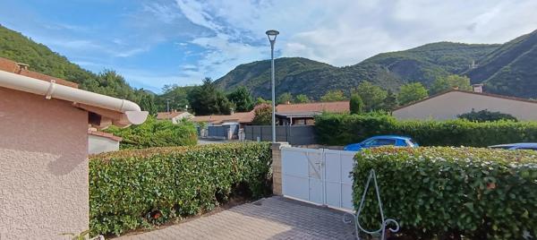 DIGNE-LES-BAINS (04) MAISON de PLAIN PIED de 75 m2 avec terrain de 773 m² et garage