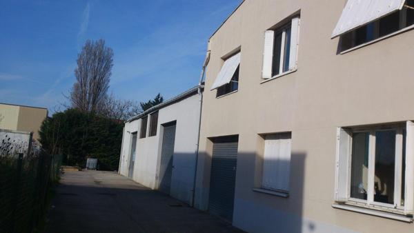 Local commercial · Location Saint Symphorien D'ozon (69360)
