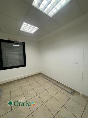 Local commercial · Location Villefranche S/Saone (69400)