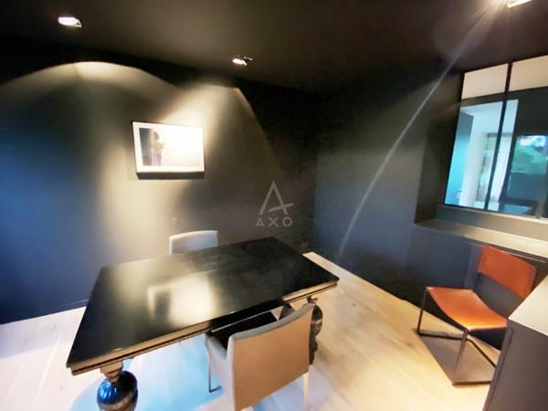 Boulogne Billancourt . Duplex de 339m² / 7 chambres, terrasse, double Parking. Profession Libérale possible