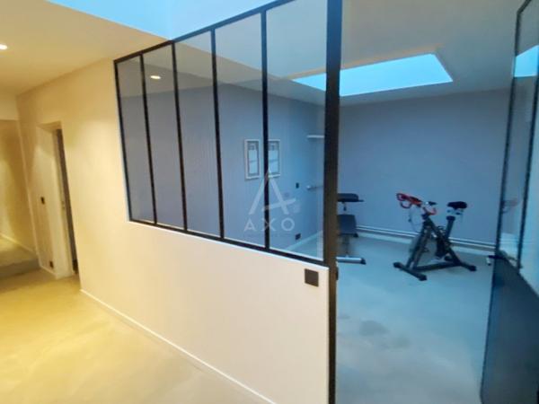 Boulogne Billancourt . Duplex de 339m² / 7 chambres, terrasse, double Parking. Profession Libérale possible