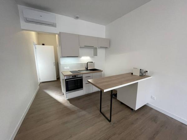 Immeuble à vendre 8 pièces de 170 m²