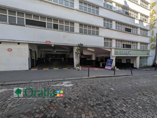 Parking · Location Paris (75009)
