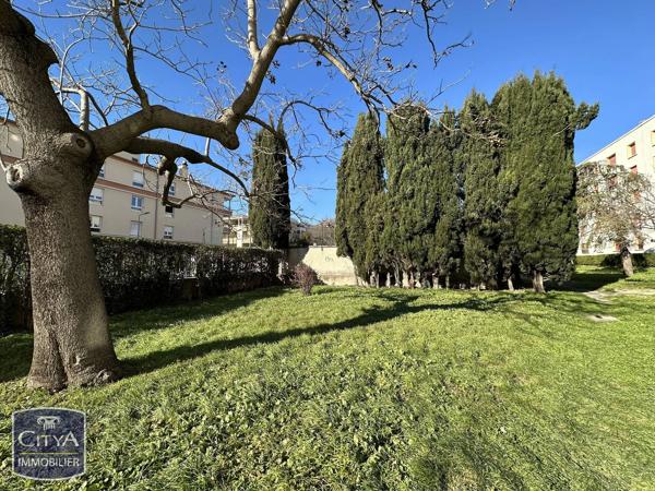 Appartement à vendre 4 pièces 64m² Nîmes (30000)
