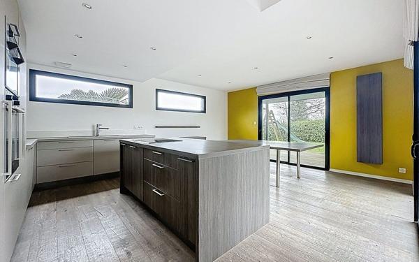 Maison à vendre    6 pièces •  Lannilis