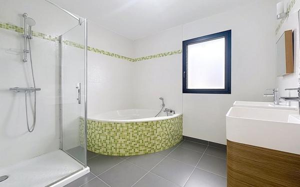 Maison à vendre    6 pièces •  Lannilis