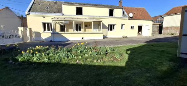 A vendre à LEVERGIE (02420) , Longère habitable de plain pied, avec Hangar, Garage et Dépendances