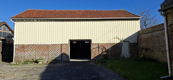 A vendre à LEVERGIE (02420) , Longère habitable de plain pied, avec Hangar, Garage et Dépendances