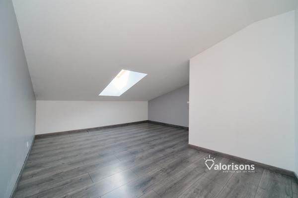 Appartement
         3 pièces
        - 68 m² Exclusivité 160 000 € *