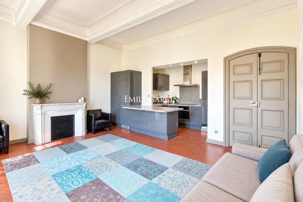 A vendre - Bel appartement ancien - à Aix-en-Provence