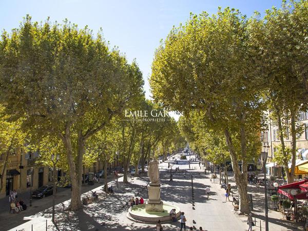 A vendre - Bel appartement ancien - à Aix-en-Provence