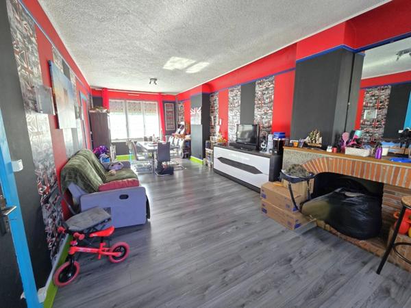 HIRSON (02) - 🏡 Vente maison avec 6 chambres 🛏️🛏️🛏️🛏️🛏️🛏️, garage 🚗 et jardin ☘️