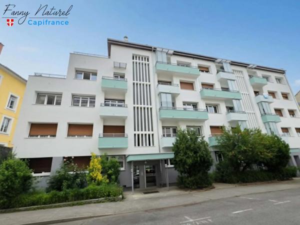 A deux pas de l'Hypercentre : Appartement T2 rénové, traversant avec Balcon, Cave et DPE C !