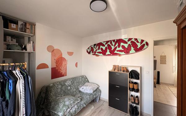 Maison à vendre    5 pièces •  Genté