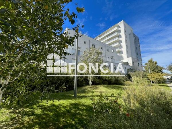 Location Appartement 3 pièces 68 m² - 4 AVENUE DES 40 JOURNAUX Bordeaux 33000