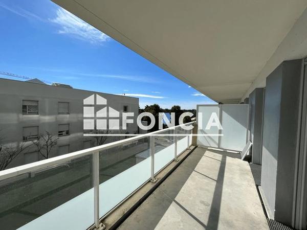 Location Appartement 3 pièces 68 m² - 4 AVENUE DES 40 JOURNAUX Bordeaux 33000