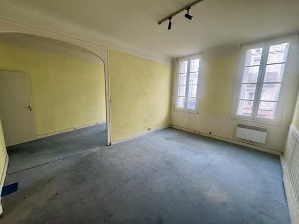 Immeuble à vendre |  Angoulême |  2 320 m²