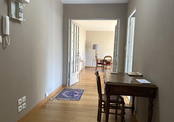 Appartement T3 avec terrasse-loggia Ouest et garage au 2e étage avec ascenseur résidence de standing