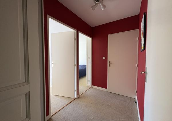 Appartement T3 avec terrasse-loggia Ouest et garage au 2e étage avec ascenseur résidence de standing