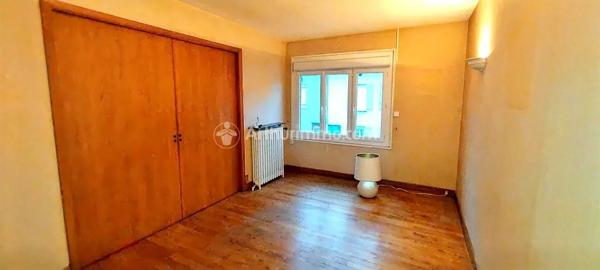 Vente                                                      Immeuble
                        
                     9 pièces                                         à Mazamet