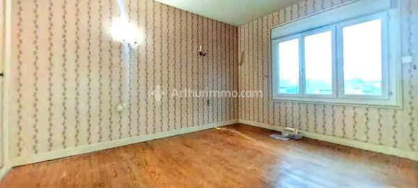 Vente                                                      Immeuble
                        
                     9 pièces                                         à Mazamet