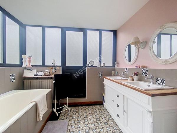 A vendre - Maison de 135m2, 4 chambres, en plein centre-ville de Château-Gontier